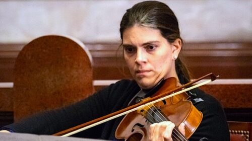 Romina Oviedo Pérez | Brilló como violista, pero dejó las partituras por los balances e impuestos